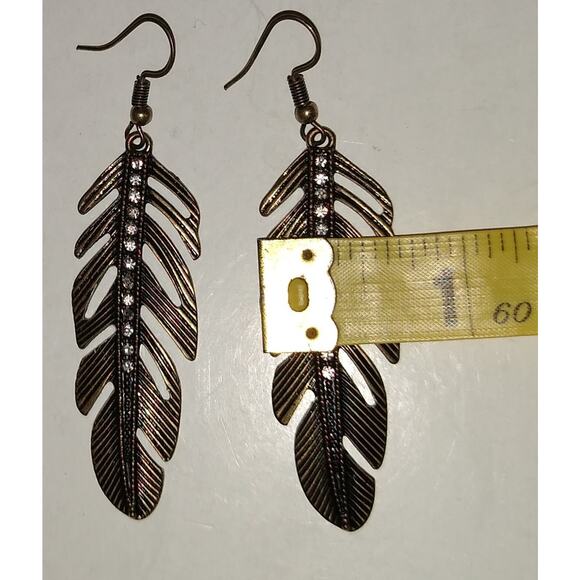 Feather Earrings Brass Tone Wire Dangle Boho Cowgirl Western Rhinestone - Picture 3 of 3
